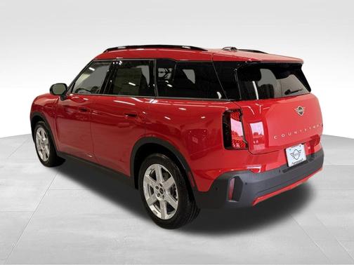 Chili Red 2025 MINI Countryman