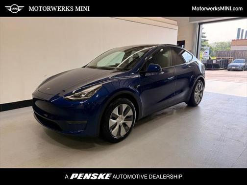 2022 Tesla Model Y Long Range Dual Motor All-Wheel Drive