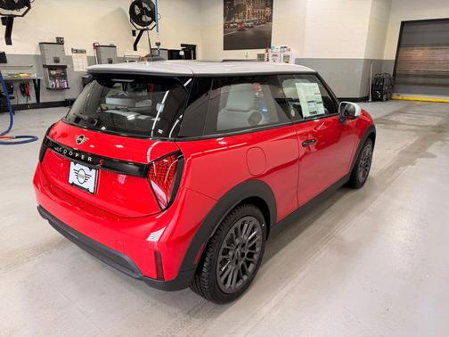 Chili Red II 2026 MINI Hardtop