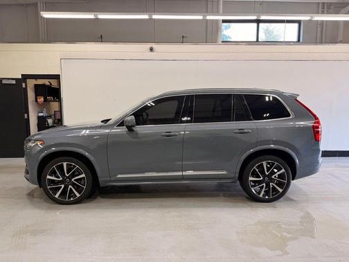Thunder Grey Metallic 2023 Volvo XC90 B6 Plus 7-Seater