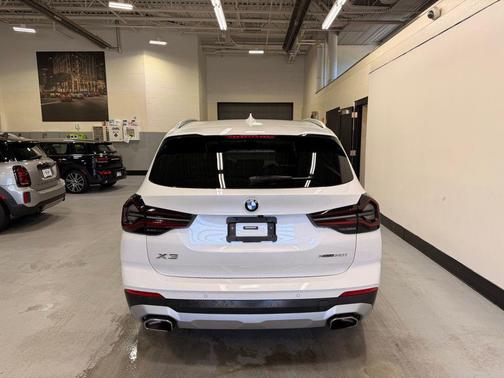 White Metallic 2022 BMW X3 xDrive30i