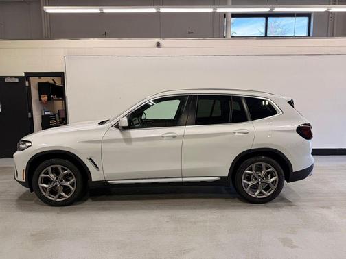 White Metallic 2022 BMW X3 xDrive30i