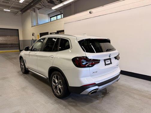 White Metallic 2022 BMW X3 xDrive30i