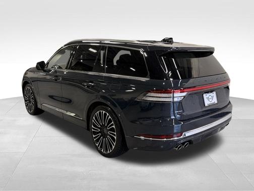 Cenote Green Bright Colorant Clearcoat 2025 Lincoln Aviator Black Label