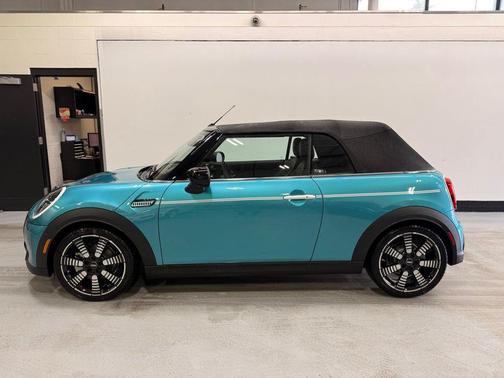 Caribbean Aqua 2024 MINI Convertible Cooper S