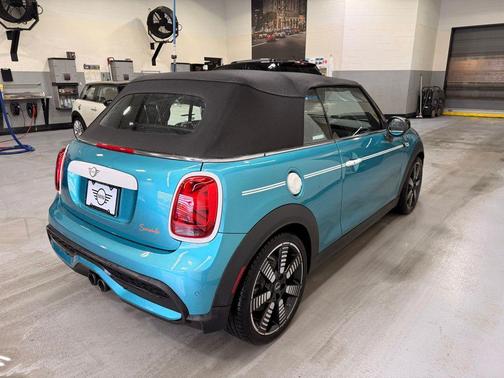 Caribbean Aqua 2024 MINI Convertible Cooper S