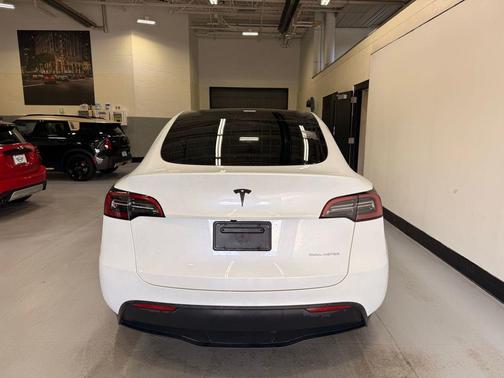2024 Tesla Model Y Long Range Dual Motor All-Wheel Drive