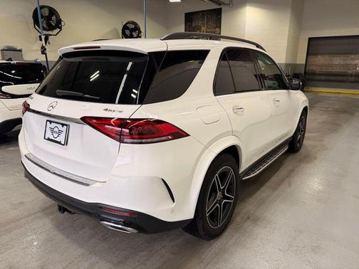 Polar White 2022 Mercedes-Benz GLE 350 4MATIC