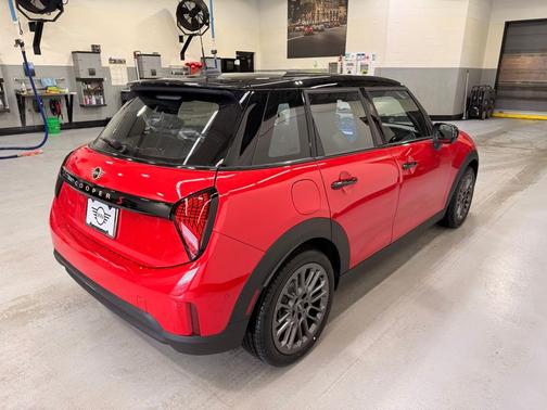 Chili Red II 2026 MINI Hardtop