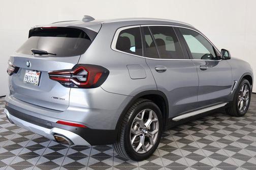 Skyscraper Gray Metallic 2023 BMW X3 xDrive30i