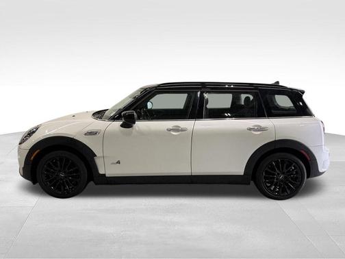 White Metallic 2024 MINI Clubman Cooper S ALL4