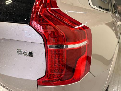 2024 Volvo XC90 B6 Plus Bright Theme 7-Seater