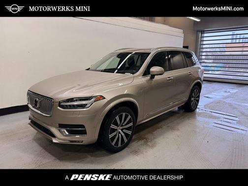 2024 Volvo XC90 B6 Plus Bright Theme 7-Seater