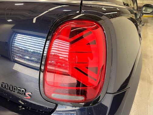Black Metallic 2024 MINI Hardtop
