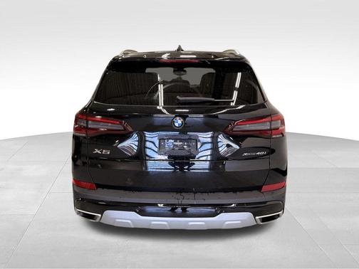 Jet Black 2022 BMW X5 xDrive40i