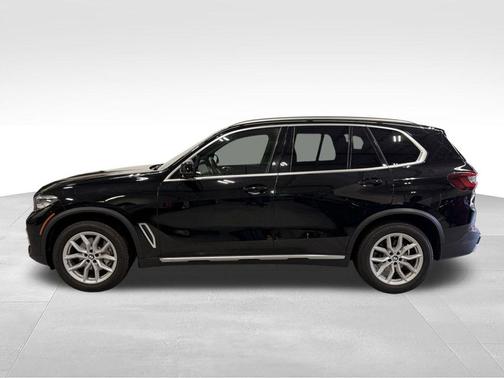 Jet Black 2022 BMW X5 xDrive40i
