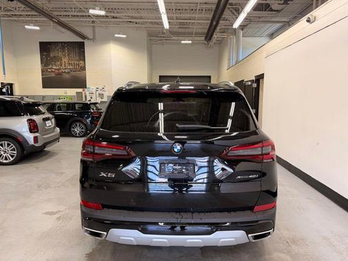 Jet Black 2022 BMW X5 xDrive40i