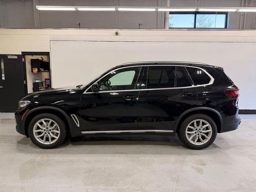 Jet Black 2022 BMW X5 xDrive40i