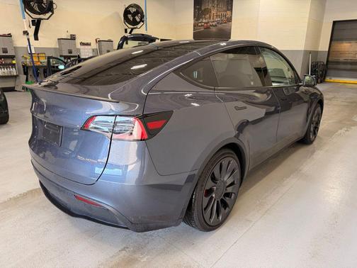 2023 Tesla Model Y Performance Dual Motor All-Wheel Drive