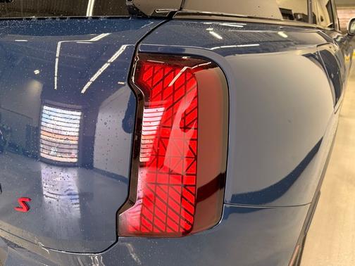 Indigo Sunset Blue Metallic 2026 MINI Countryman