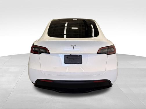 White 2023 Tesla Model Y Long Range