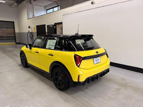 Sunny Side Yellow 2026 MINI Hardtop Cooper S