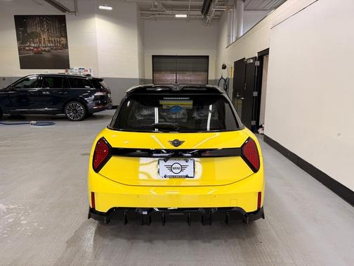 Sunny Side Yellow 2026 MINI Hardtop