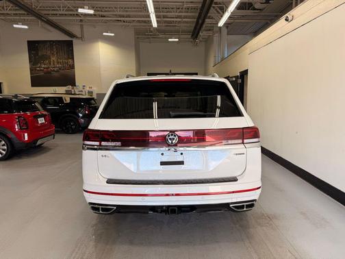 2024 Volkswagen Atlas 2.0T SEL Premium R-Line 4MOTION