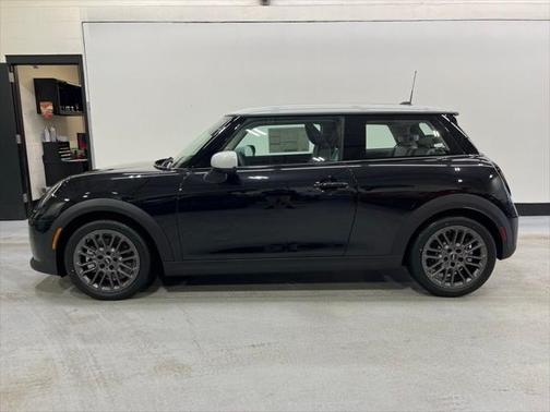 2025 MINI Hardtop Cooper