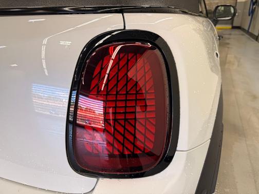 Nanuq White Metallic 2026 MINI Convertible