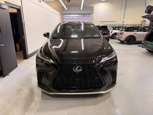 2025 Lexus NX 450h+ F SPORT Handling