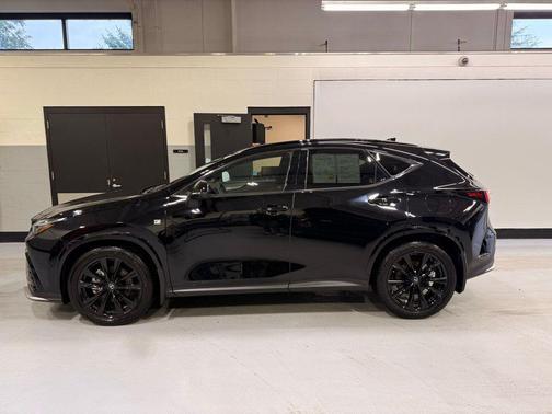 2025 Lexus NX 450h+ F SPORT Handling