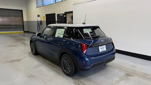 Indigo Sunset Blue Metallic 2026 MINI Hardtop