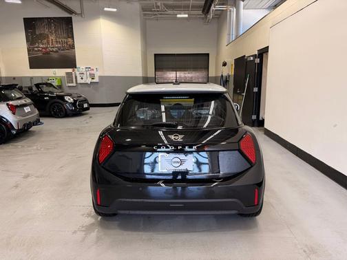 Midnight Black II Metallic 2026 MINI Hardtop