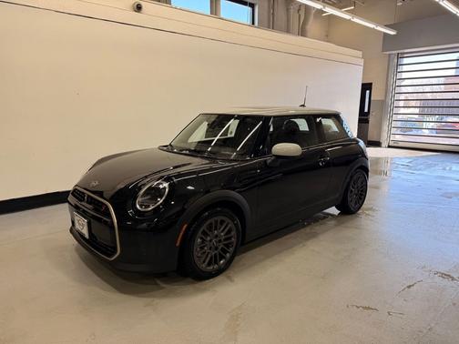 Midnight Black II Metallic 2026 MINI Hardtop