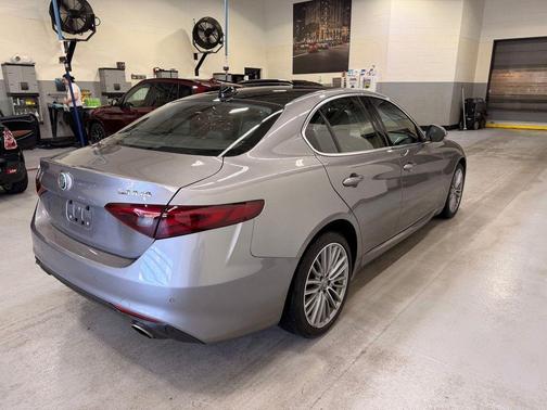 Stromboli Gray Metallic 2019 Alfa Romeo Giulia Ti Lusso