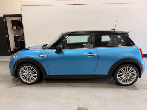 Electric Blue Metallic 2018 MINI Hardtop Cooper S