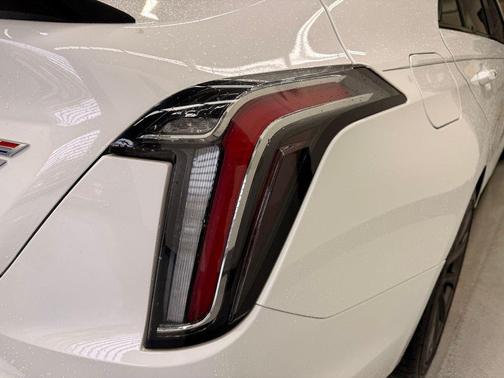 Summit White 2022 Cadillac CT4-V V-Series Blackwing