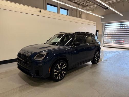 Indigo Sunset Blue Metallic 2026 MINI Countryman