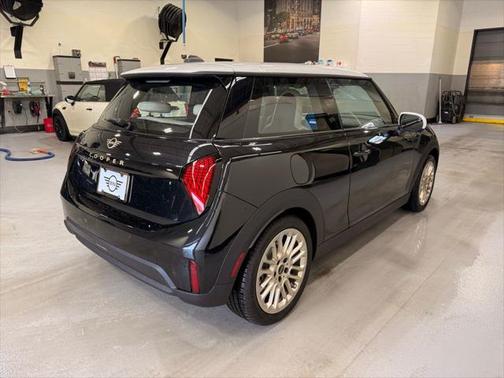 2025 MINI Hardtop Cooper