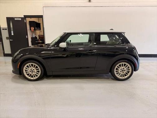 2025 MINI Hardtop Cooper