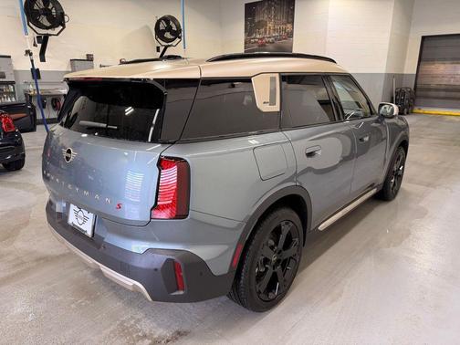 Smokey Green Metallic 2026 MINI Countryman Cooper S ALL4