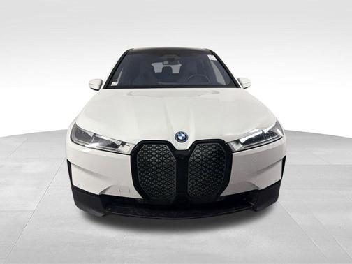 Alpine White 2024 BMW iX xDrive50
