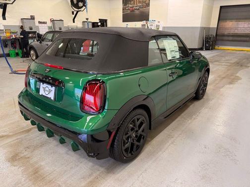 British Racing Green IV Metallic 2026 MINI Convertible Cooper S