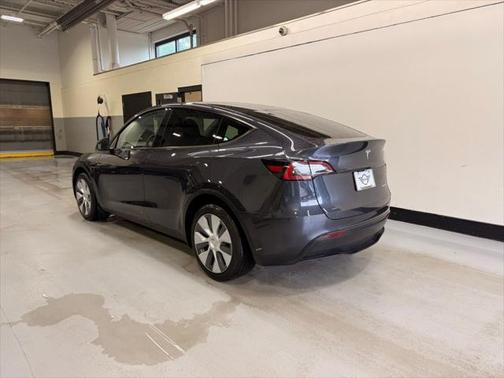 2024 Tesla Model Y Long Range Dual Motor All-Wheel Drive