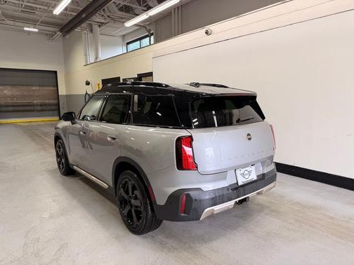 Melting Silver III Metallic 2027 MINI Countryman