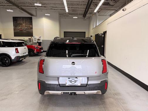 Melting Silver III Metallic 2027 MINI Countryman