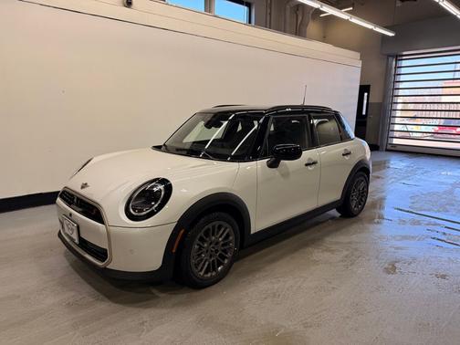 Nanuq White Metallic 2026 MINI Hardtop Cooper S