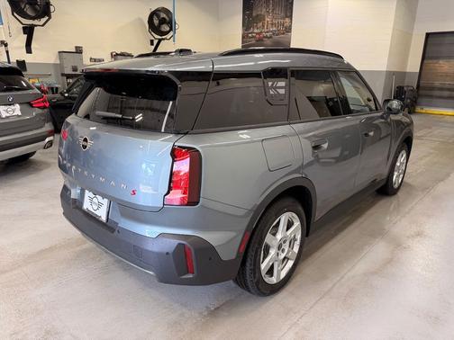 Smokey Green Metallic 2027 MINI Countryman Cooper S ALL4