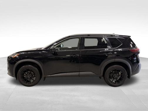 Super Black 2021 Nissan Rogue SV
